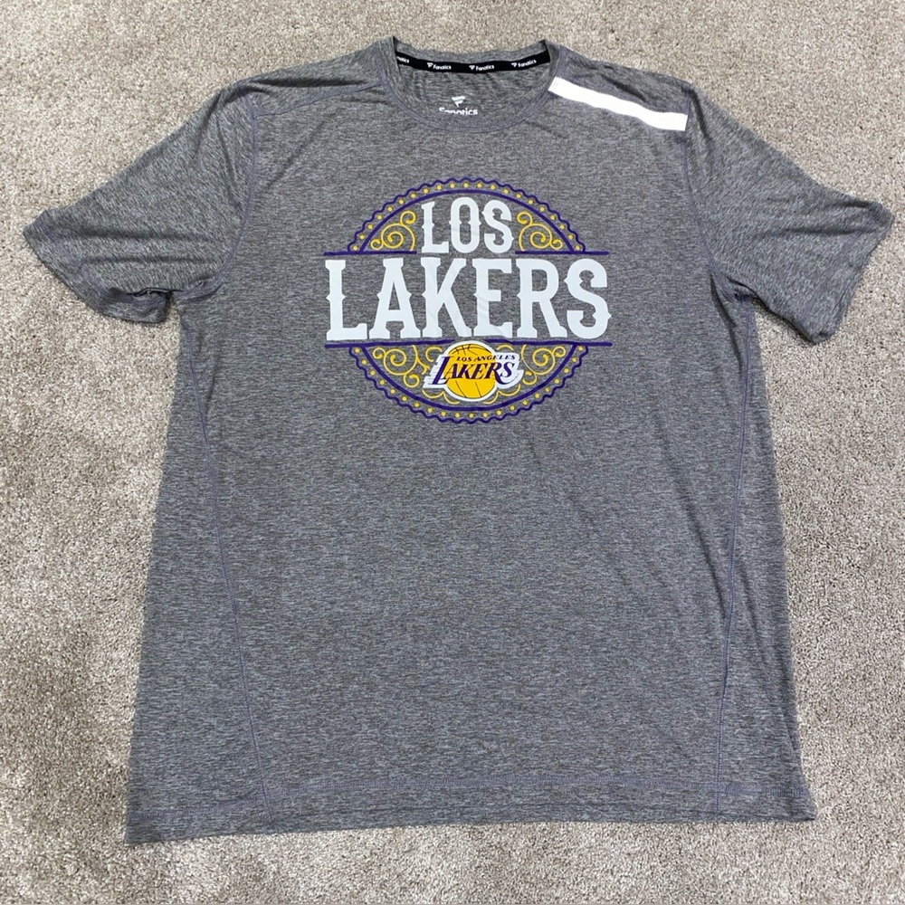 Los Angeles‎ Lakers Team Issued Noches Ene Be A NBA Nights Grey T Shirt Men’s XL